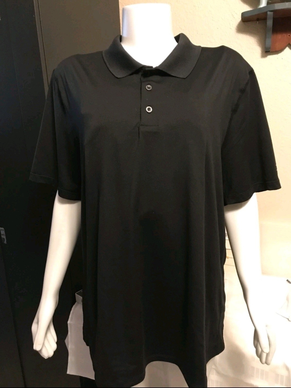 Reebok Black Men's Polo Shirt with Two-Button Placket